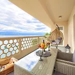 One-bedroom With Terrace * 瓦比尼科