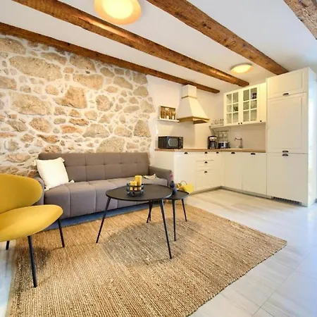 One-bedroom With Terrace 瓦比尼科