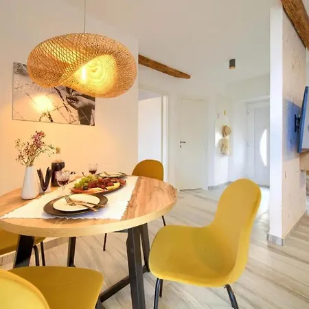 One-bedroom With Terrace 公寓